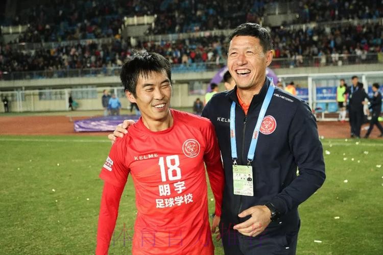 2018中乙联赛决赛：张靖洋打入制胜球 四川安纳普尔那问鼎冠军